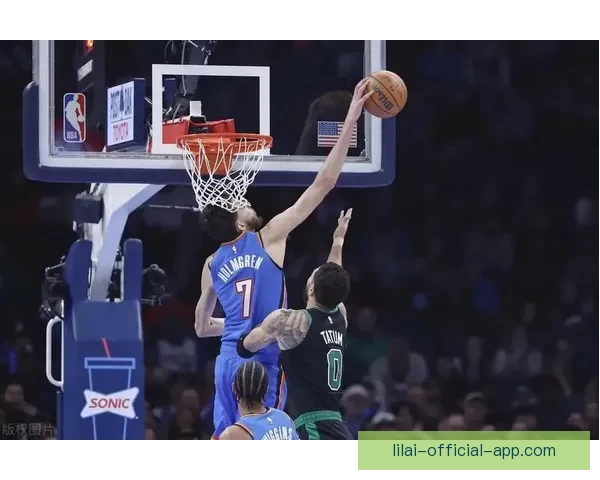 凯尔特人终结雷霆12连胜 布朗砍31分8篮板 亚历山大空砍33分